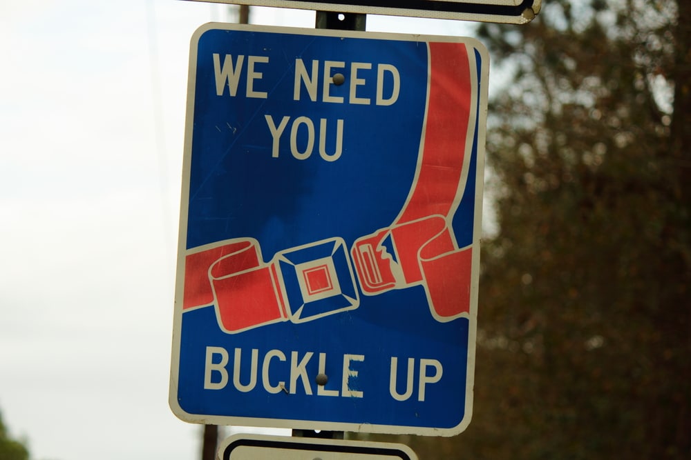 SeatBeltBuckleUpSign